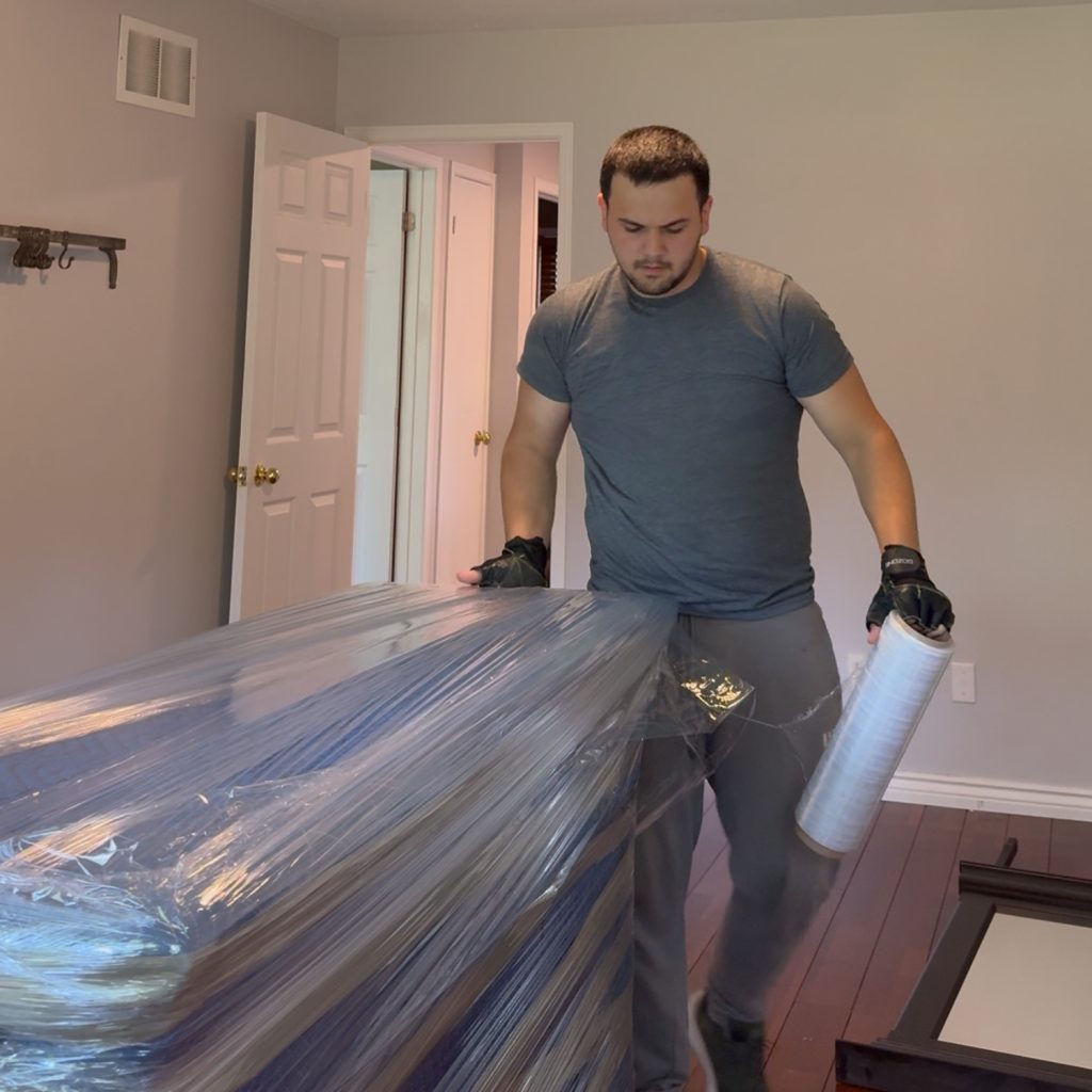 mover packing heavy equipment in vaughan