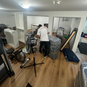 mover packing local storefront