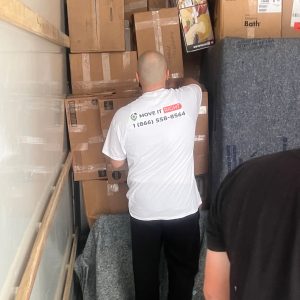 mover providing packing services