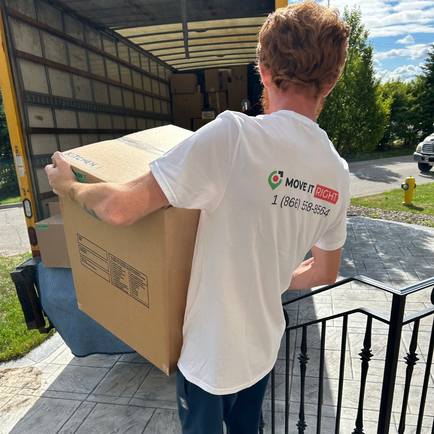 movers in ajax going to truck