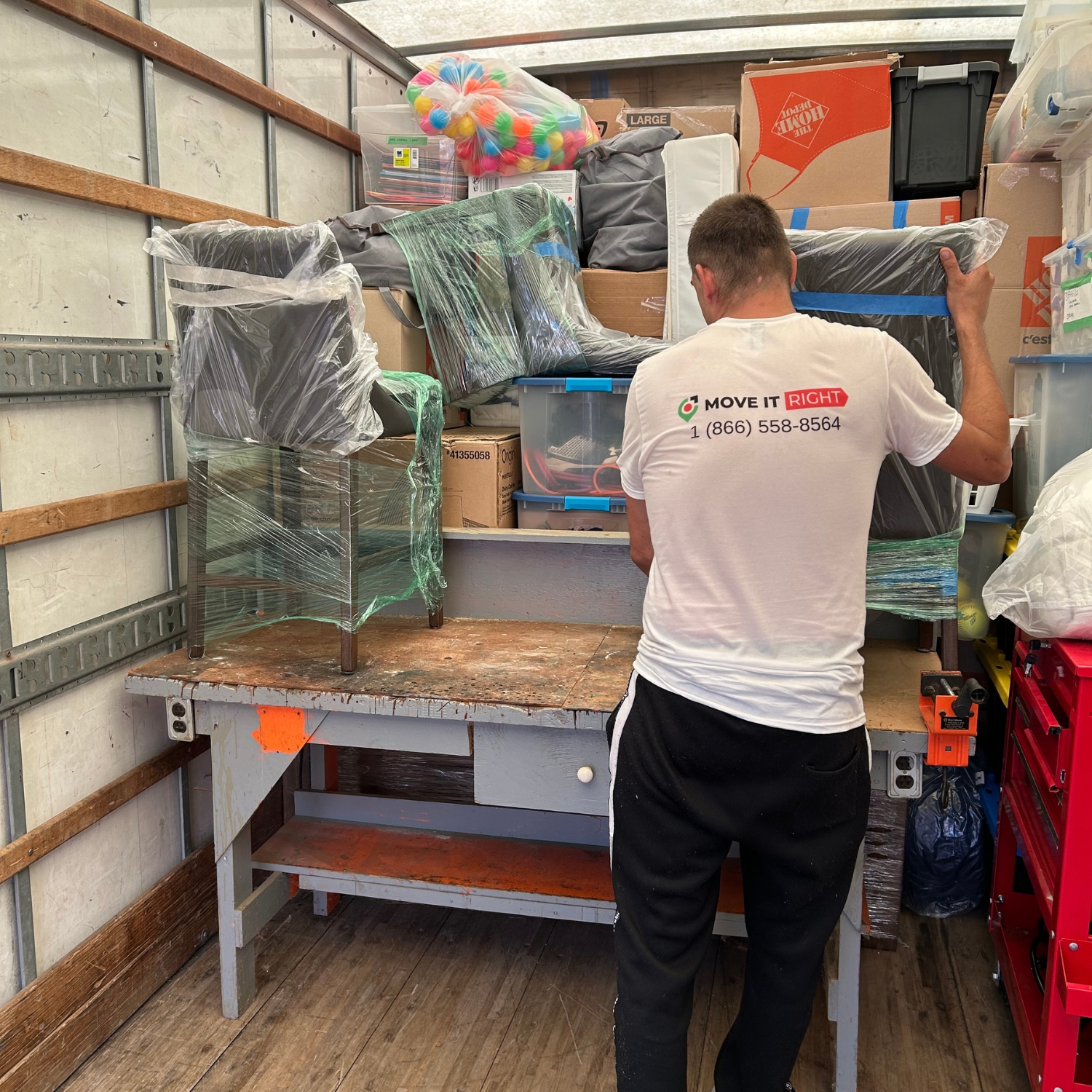 cottage packers and movers in moving truck